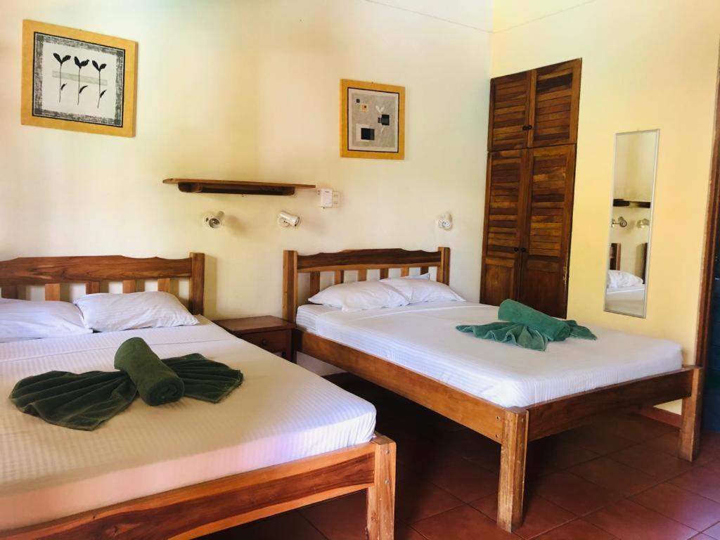 Hotel Isolina Beach Potrero  Extérieur photo