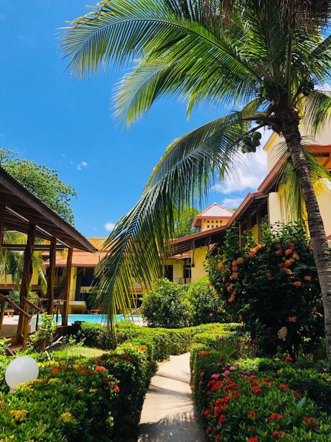 Hotel Isolina Beach Potrero  Extérieur photo