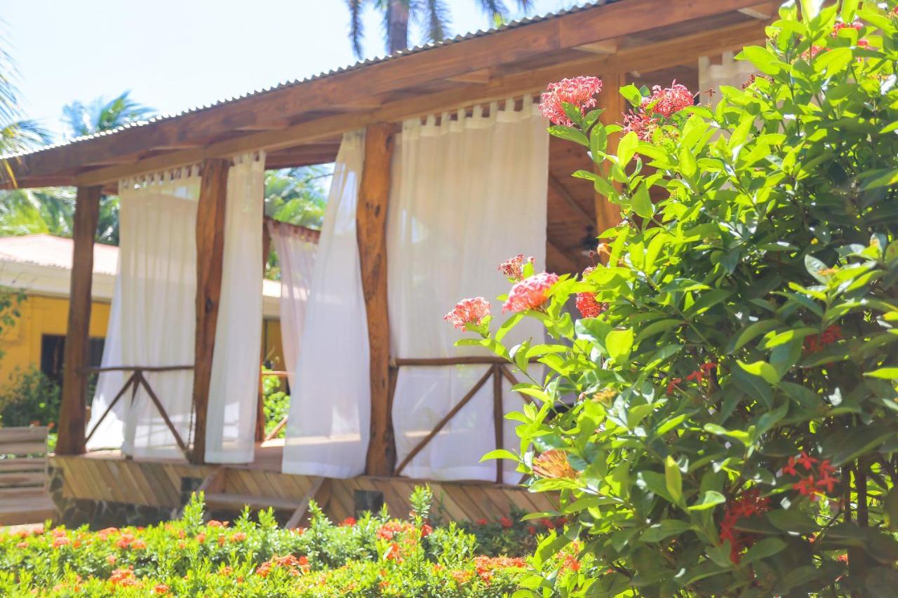 Hotel Isolina Beach Potrero  Extérieur photo