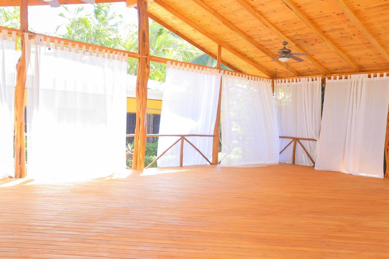 Hotel Isolina Beach Potrero  Extérieur photo